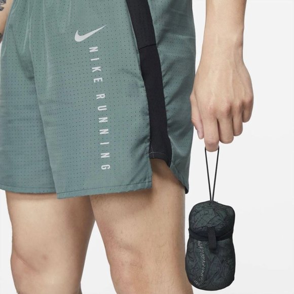 Nike Run Division Pinnacle Men's Running Gym Tank Top Vest Green Hasta Large - Picture 9 of 12